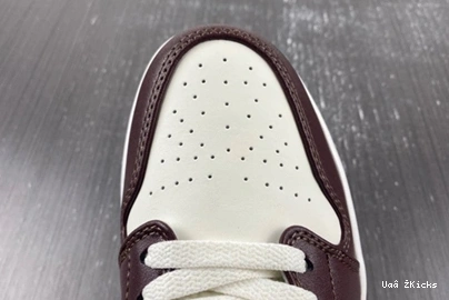 131 5617 1 Air Low StreetReady DC0774- Jordan 0814